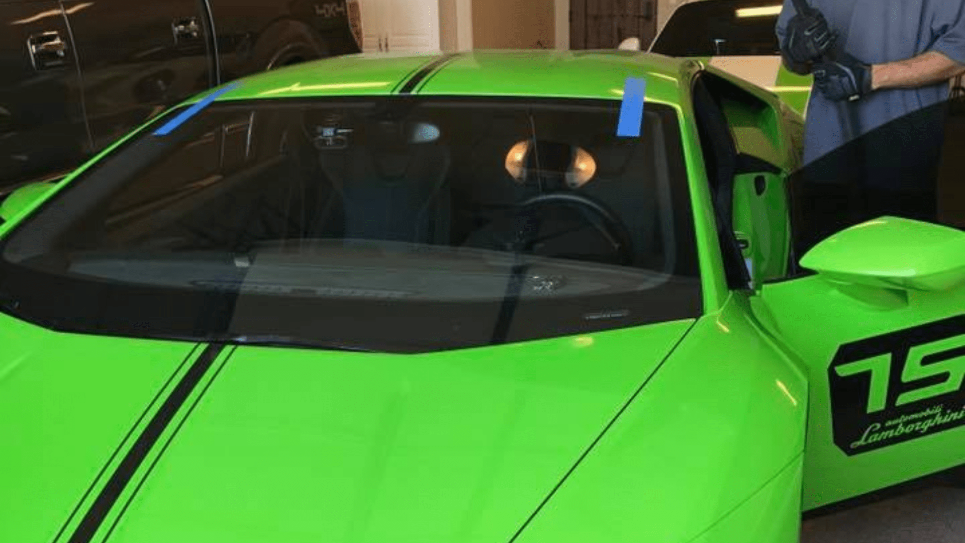 windshield replacement lambo